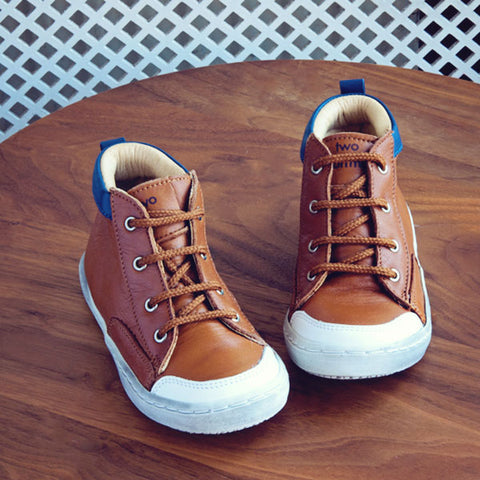 Two Con Me by PèPè Boys Brown Trainer