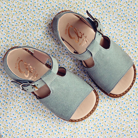 Eli1957 Girls Light Grey Suede Sandal